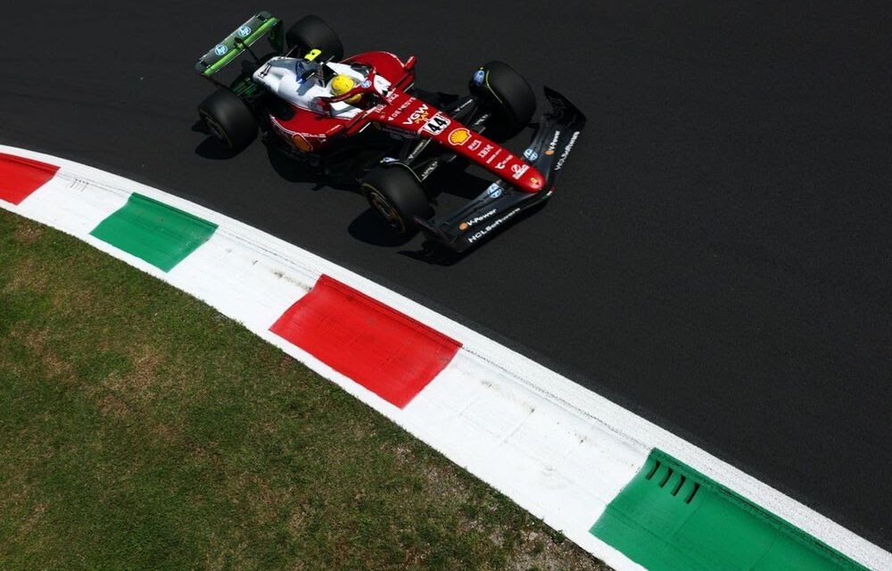 Doblete de Ferrari en la FP1 de Monza con Hamilton liderando; Sainz 3º